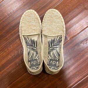 DV Dolce Vita Desiree Espadrilles Shoes